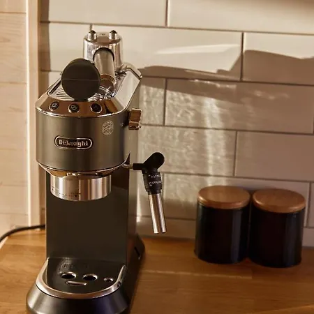 Wood House بيت للعطل تشوستش