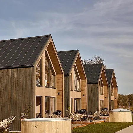 Prázdninový dům Wood House Podgrzewany Basen I Balia Trzęsacz