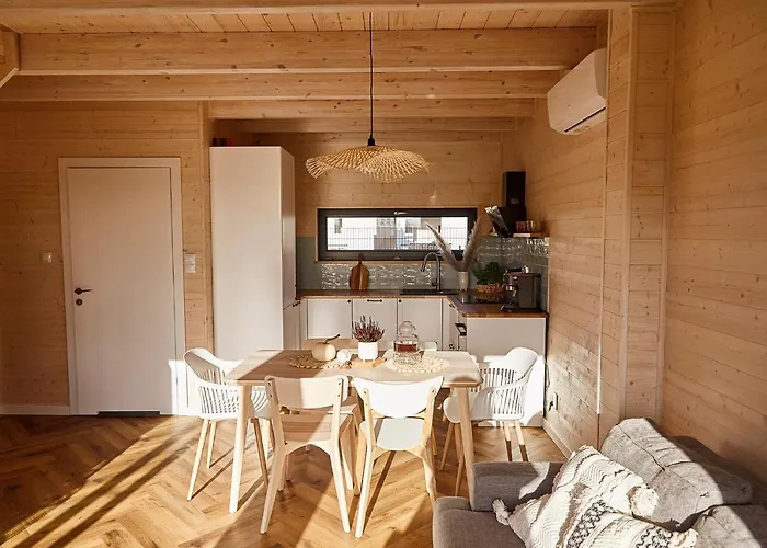 بيت للعطل Wood House