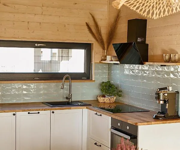 بيت للعطل Wood House تشوستش