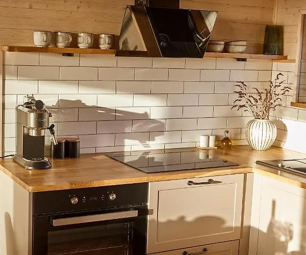 بيت للعطل Wood House تشوستش